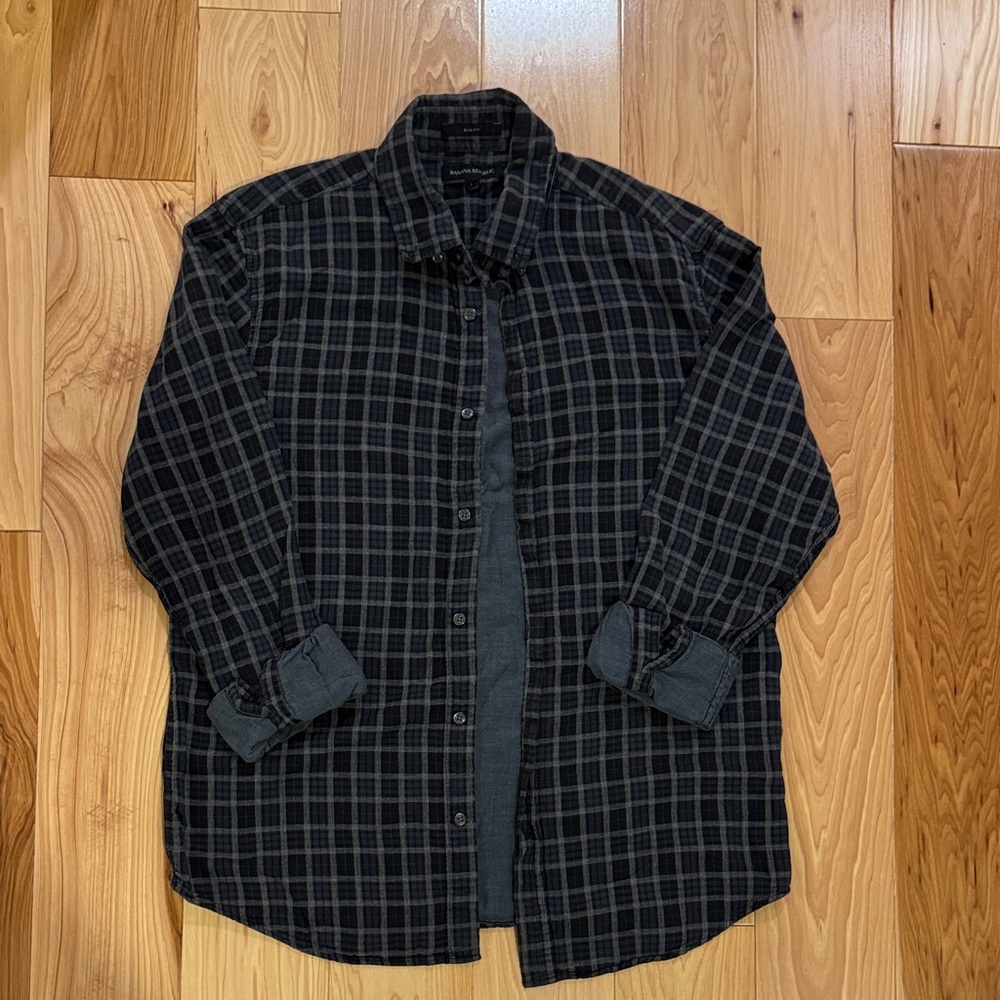 Banana Republic Black and Gray Plaid Casual Button Down Shirt